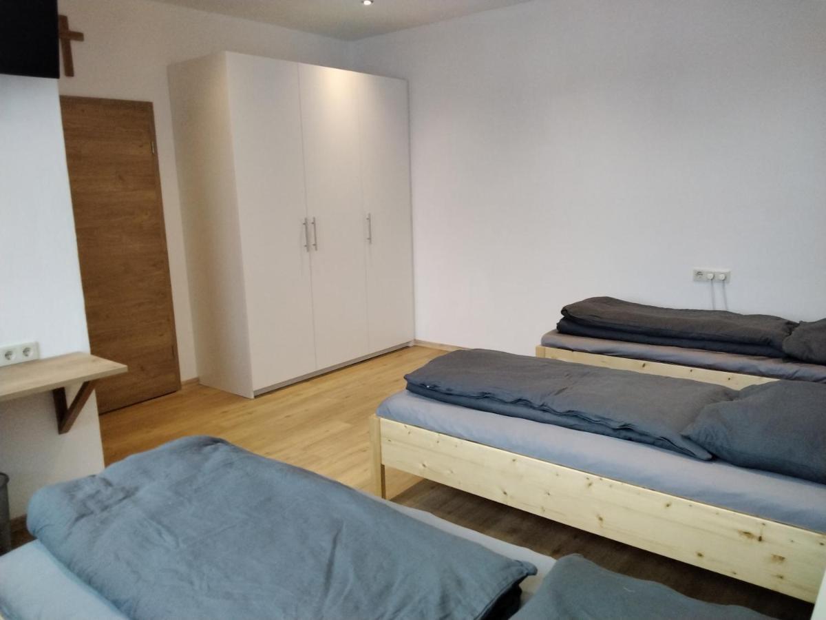 Zum Schulhaus Apartment Бургленгенфелд Екстериор снимка
